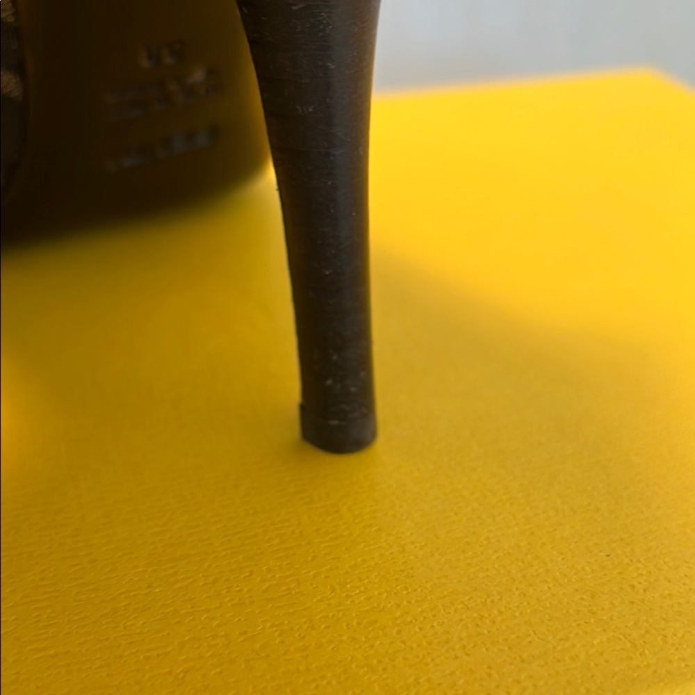 Fendi Tobacco Zucca Canvas Heels - Picture 13 of 13